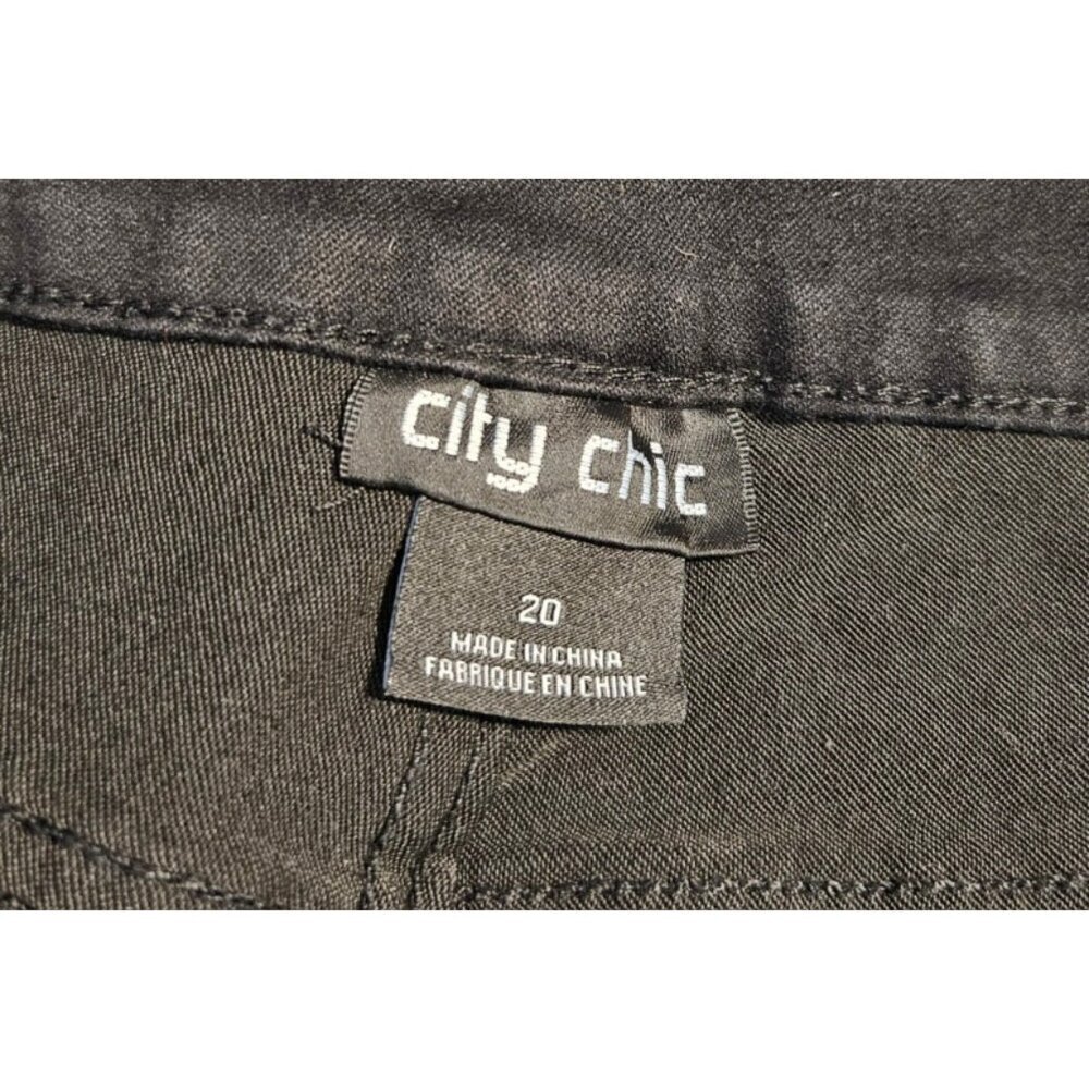 City Chic Womens Sz 20 Black Straight Leg Stretch Jeans High-Rise Zip Pocket/Hem - Picture 3 of 4